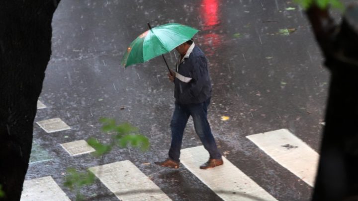 La semana arranca con lluvias en el centro del país