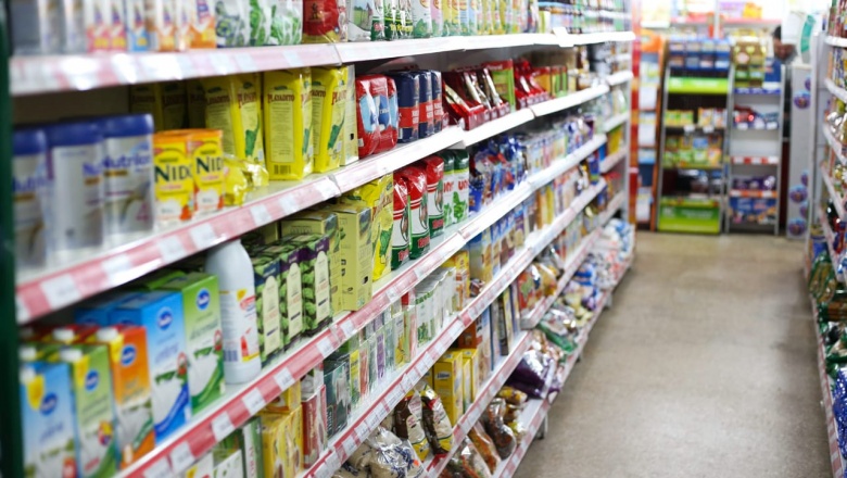 El gobierno acordó con supermercados una “lista navideña” y la prórroga de Precios Cuidados