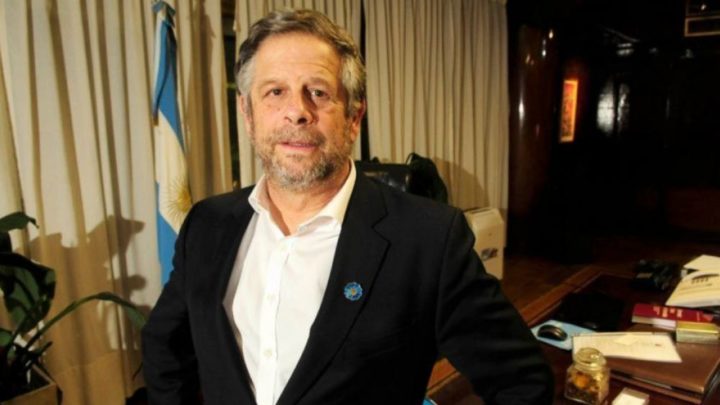 Rubinstein acusó a ex funcionarios de Macri de ceder ante la industria alimenticia