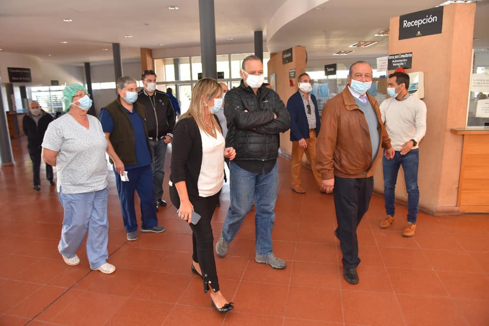 Visitó un centro de salud municipalSergio Berni recorrió Tandil y se entrevistó con el intendente Lunghi, preocupado por el Covid-19
