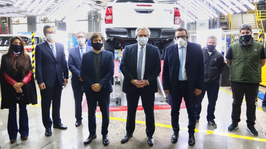 Adaptación a la pandemiaAxel Kicillof y Alberto Fernández visitaron una planta de Toyota que reactivó su producción con rigurosos protocolos sanitarios