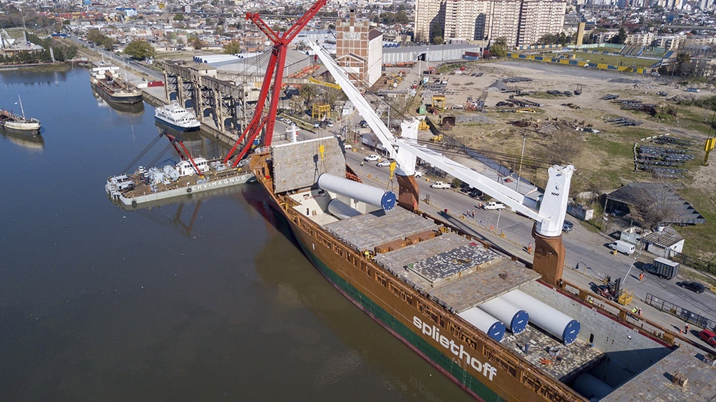 El envío se concretará desde el puerto de Dock SudUna empresa bonaerense exporta por primera vez cuarenta y cinco torres eólicas a los Estados Unidos