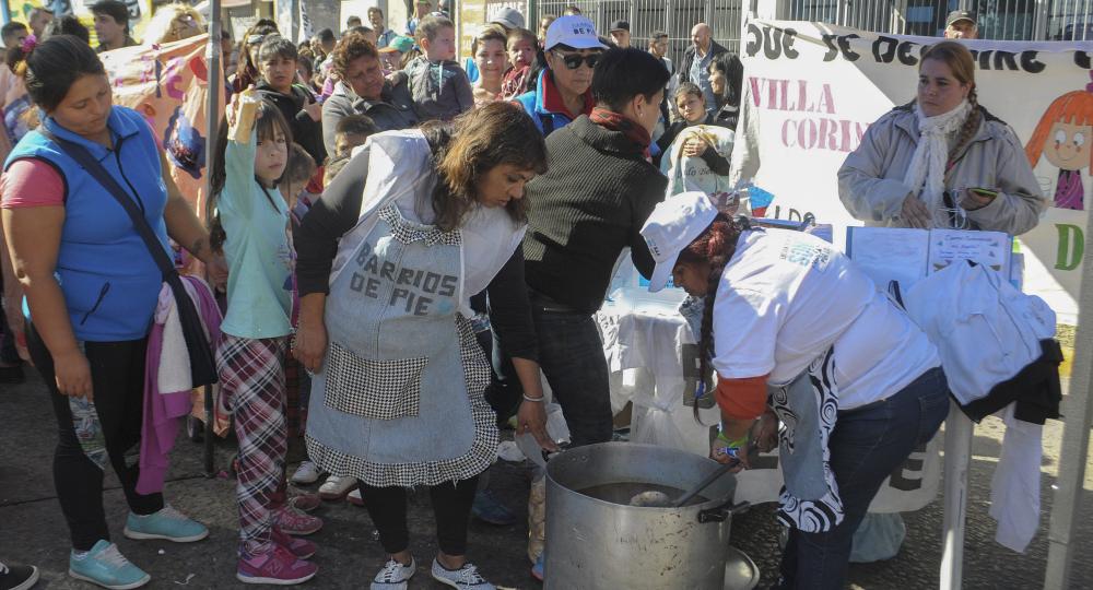 De acuerdo a un estudio de AnalogíasPor primera vez en varios meses, para los argentinos el hambre es más prioritario que la crisis sanitaria