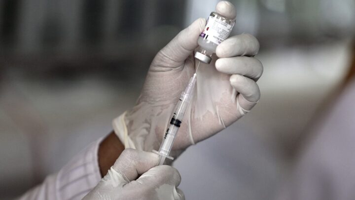 CoronavirusArgentina fabricará al menos 150 millones de las vacunas de Oxford