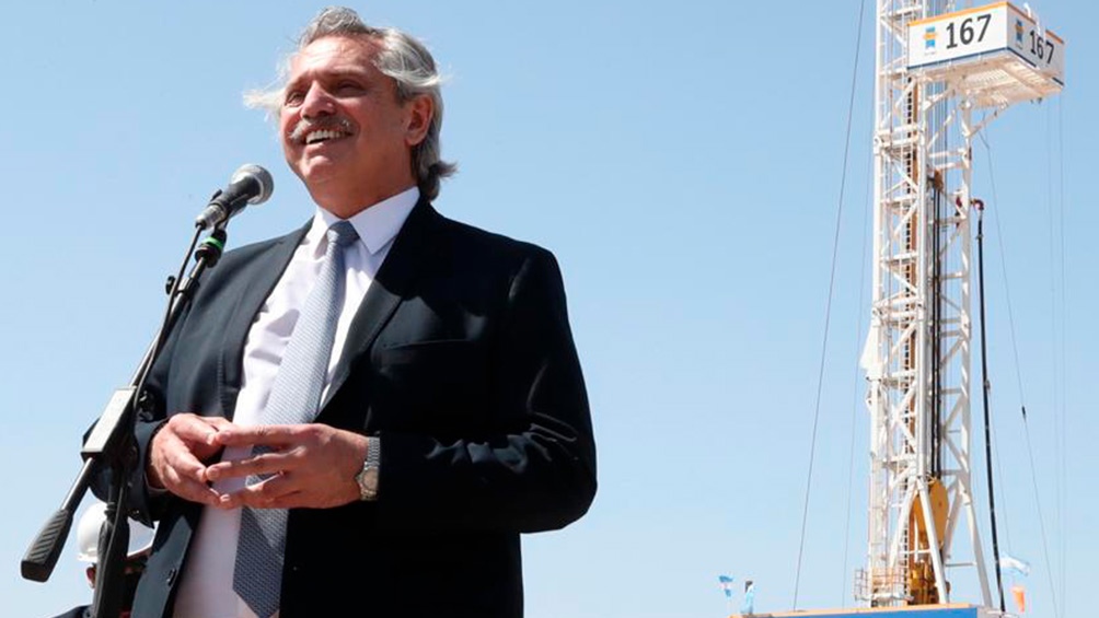 HoyEl Presidente inaugura planta de YPF en La Plata
