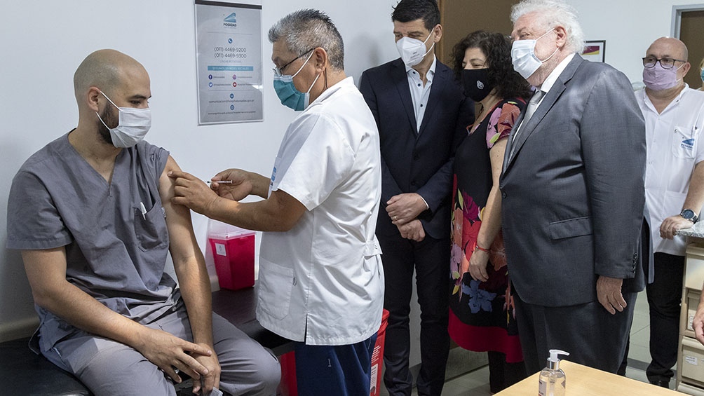 Ginés dijo que el país "se aseguró 51 millones de dosis"Arrancó segunda etapa de la vacunación
