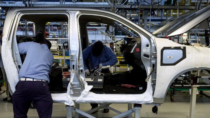 IndustriaLa producción de vehículos creció más de 40% y las exportaciones aumentaron 30%