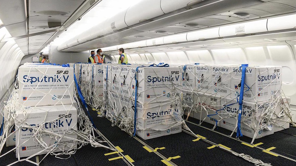 CoronavirusLlegó un nuevo vuelo de Aerolíneas Argentinas con 500 mil dosis de vacunas Sputnik V