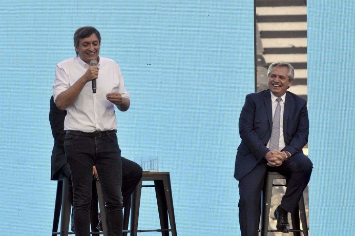 Contactos estrechos de Alberto FernándezMáximo Kirchner fue el primer dirigente en anunciar su aislamiento tras el positivo del Presidente.