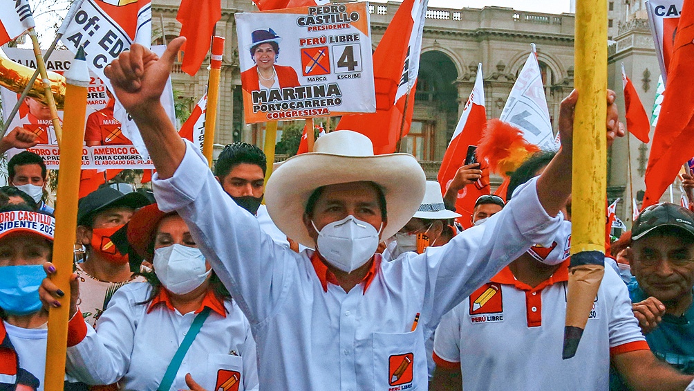 EleccionesTerminó el escrutinio en Perú y ganó Castillo