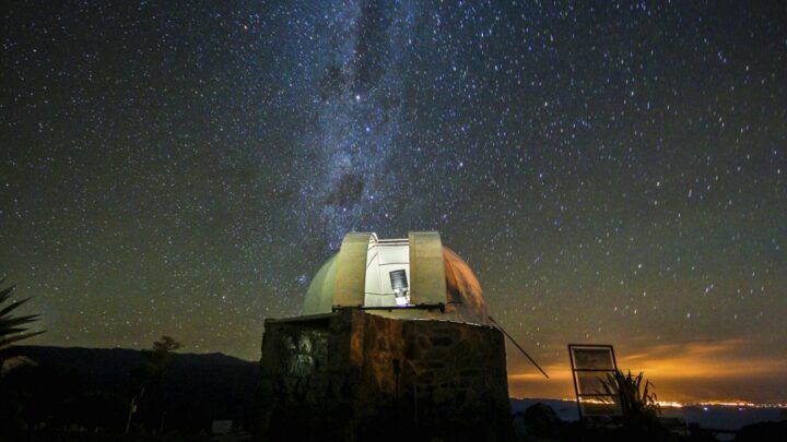 TucumánEl Observatorio Astronómico Ampimpa revela secretos del cosmos con su propuesta turística