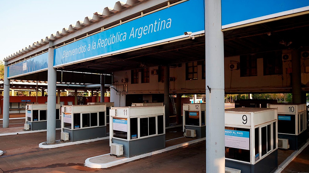 AperturasArgentina recibió a los primeros turistas de Brasil y Chile a través de Misiones y Mendoza