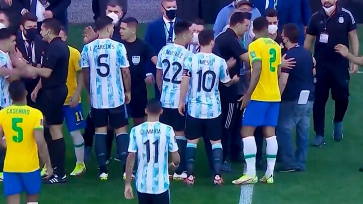 EliminatoriasEl seleccionado argentino llegó a Ezeiza después del escándalo en Brasil