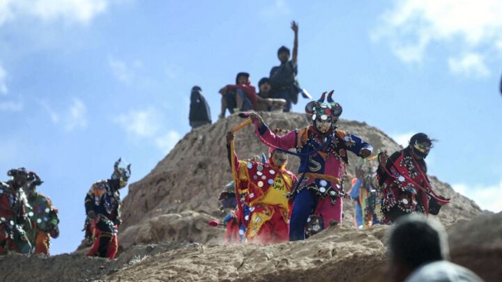  Colorido Carnaval de las Yungas San Pedro de Jujuy prepara doce noches de corsódromo