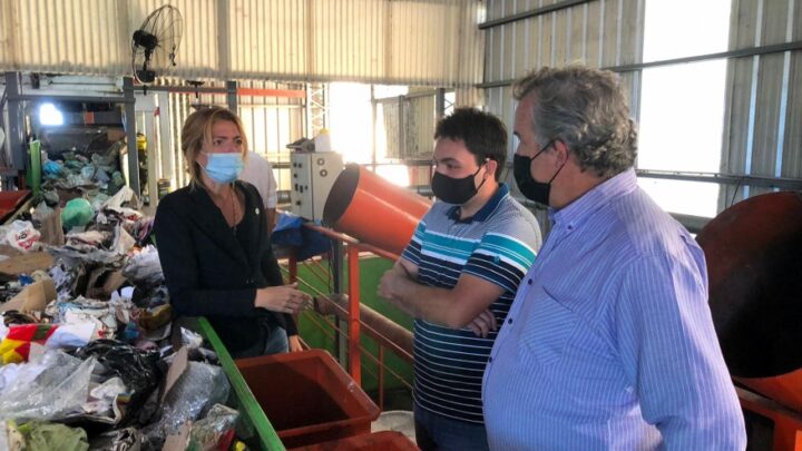 NecocheaConcejales de la ACT y el delegado de Juan N.Fernández visitaron la planta de tratamiento de residuos de San Cayetano