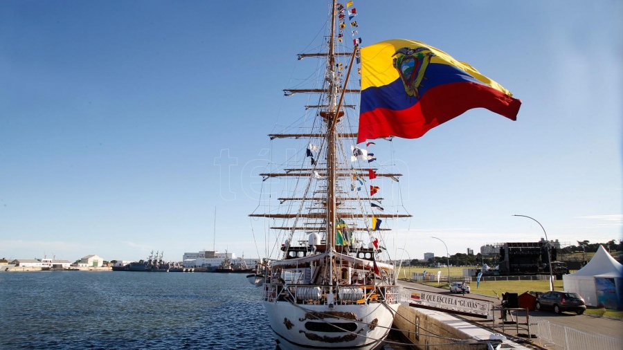 En Mar del PlataTuristas y locales visitan este fin de semana «Velas Latinoamérica 2022»