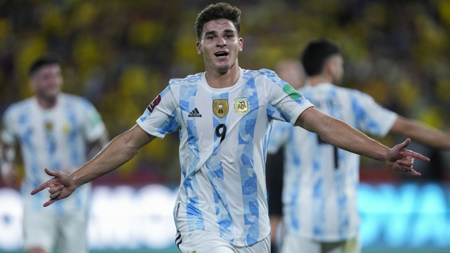 Rumbo a  QATAR 2022Ecuador domina el partido, pero Argentina consiguió el gol en la única llegada
