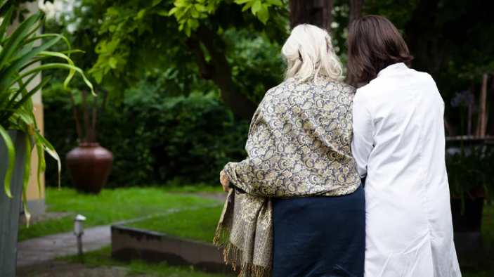 SaludDetectaron un factor que explica por qué las mujeres son más susceptibles de padecer Alzheimer