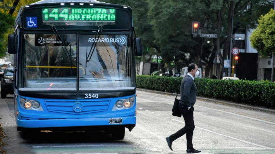 TransporteLos municipios de Rosario, Santa Fe y Córdoba subieron 17% la tarifa de colectivos
