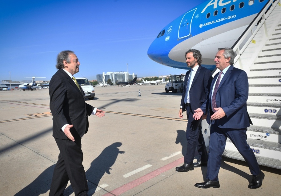 Este martesEl Presidente llegó a Madrid: se reúne con Pedro Sánchez y el rey Felipe