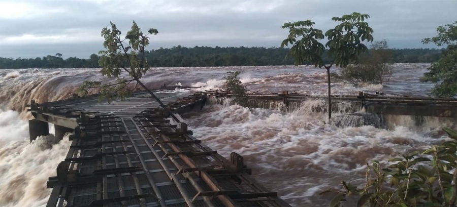 Cierran la Garganta del DiabloCataratas del Iguazú: las fotos de la crecida del río
