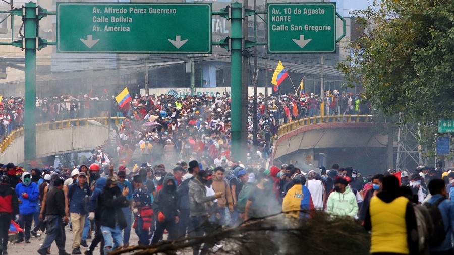 La crisis se acentúaNoveno día de protestas en Ecuador: represión en las calles y un llamado a dialogar