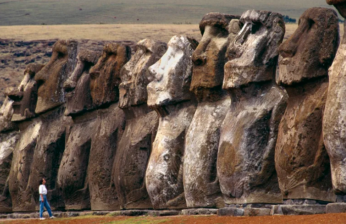 ViajesLos secretos de las estatuas de la Isla de Pascua: cómo y por qué se construyeron