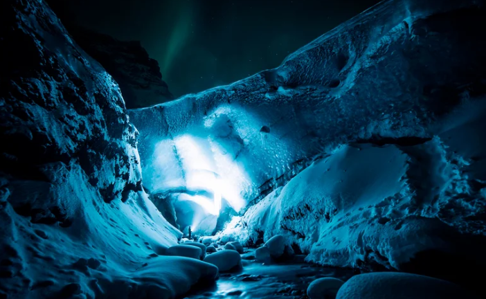 ViajesUn viaje por las 7 cuevas de hielo más misteriosas del mundo