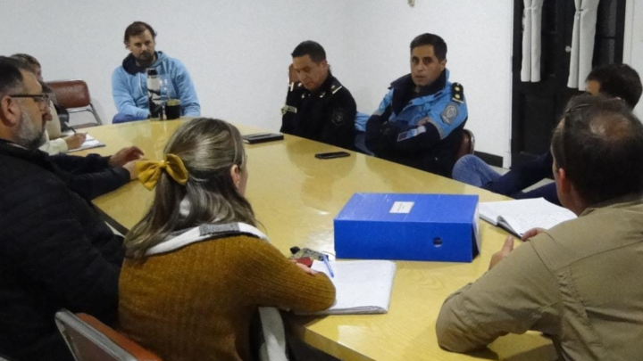 BalcarceLa nueva cúpula policial se reunió con concejales en la sede legislativa