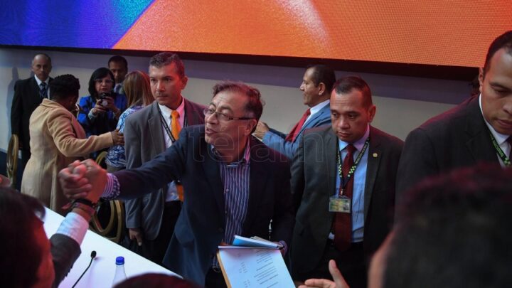 ColombiaPetro asume la presidencia con la demanda de lograr un cambio histórico