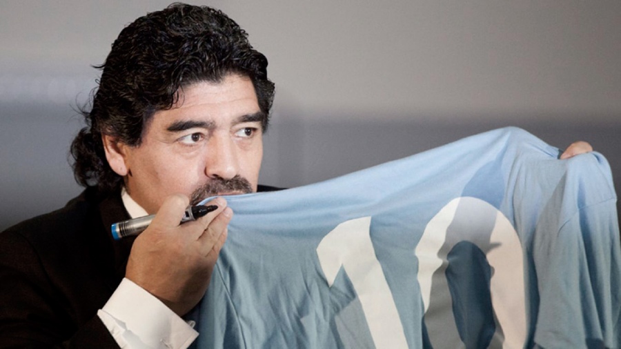  Polémica Napoli no podrá usar la imagen de Maradona en su camiseta por decisión judicial