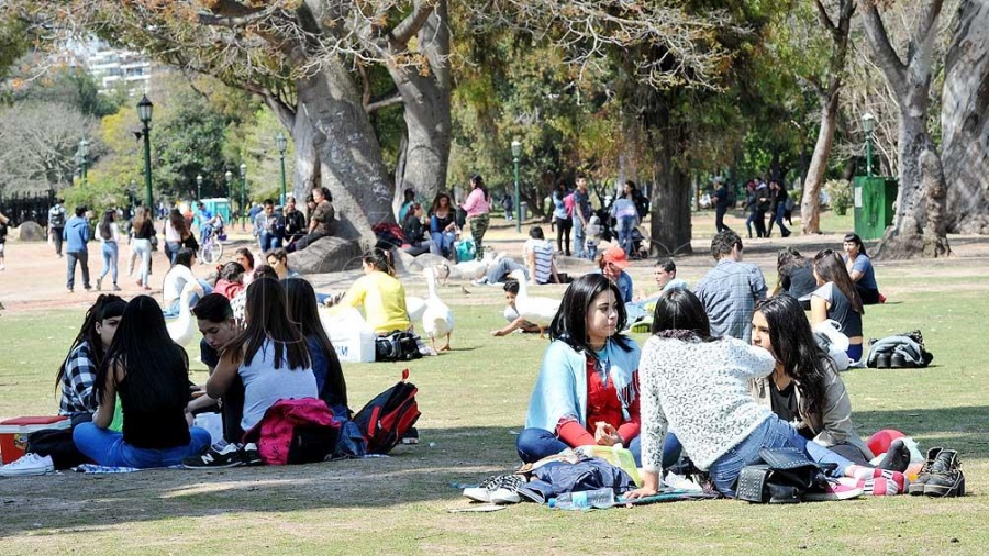  Día del estudianteRecitales y festivales en las plazas de todo el país para celebrar la llegada de la Primavera
