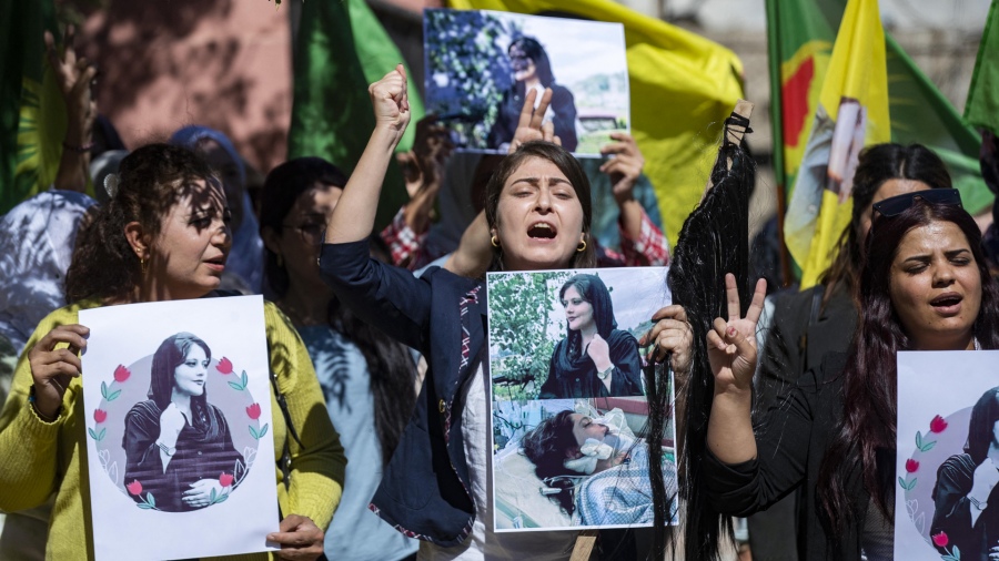 Doce días de manifestacionesIrán: la policía promete una firme represión de las protestas por la muerte de Mahsa Amini