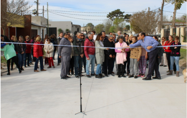 DoloresEtchevarren inauguró el pavimento de San José entre Echeverría y Pellegrini