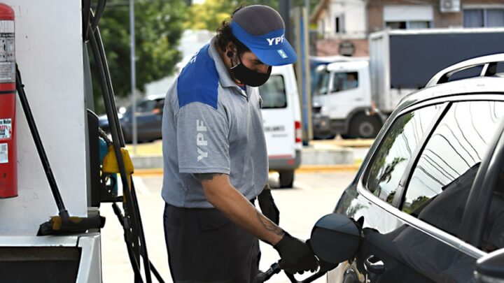 Nafta y gasoilLos combustibles de YPF subieron 6% promedio por incrementos de impuestos y precios de biocombustibles