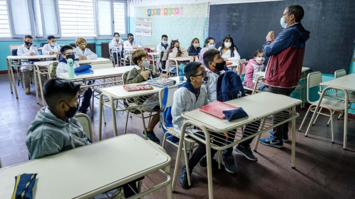 Programa Provincial Sileoni: «Hay 255.000 alumnos de primario que tendrán más horas de clase»