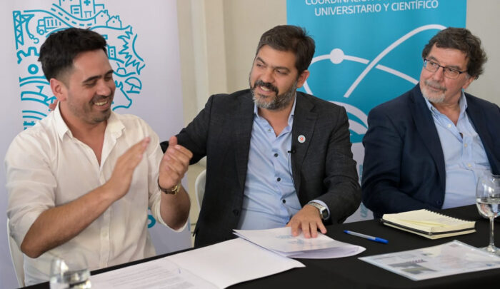 Programa PuentesBianco y Villagrán firmaron el convenio de adhesión de Carmen de Areco al Programa Puentes