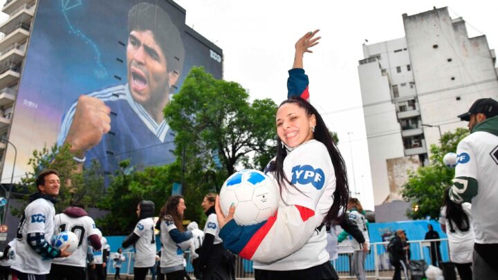 En su cumpleaños Inauguraron el mural más grande del mundo en homenaje a Diego Maradona