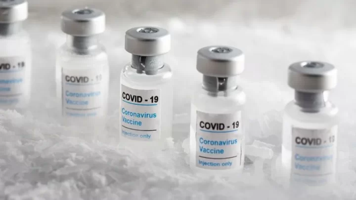 CienciaLa vacunación COVID es más efectiva que la inmunidad por infección previa, confirmó un estudio a gran escala