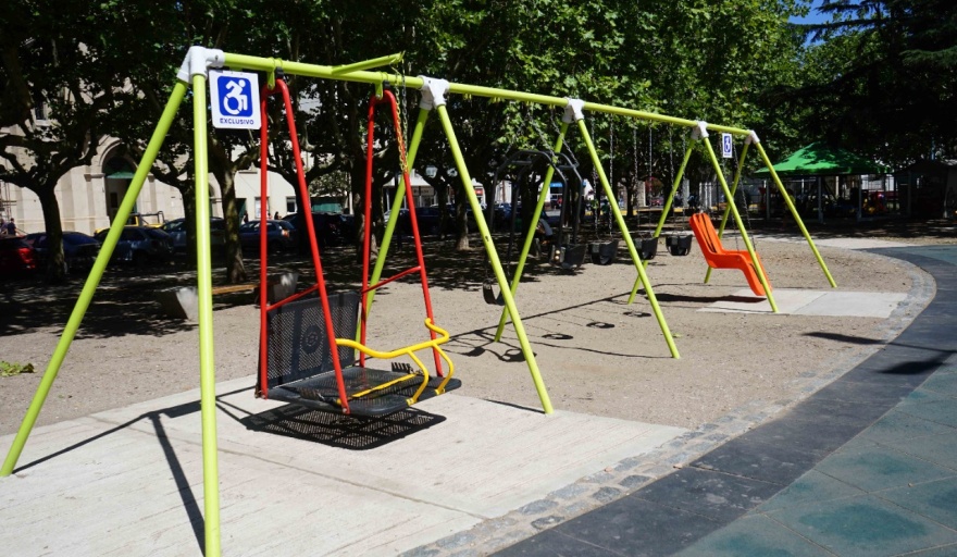 NecocheaEl Área de Discapacidad pidió el cuidado y uso correcto de los juegos en la Plaza Dardo Rocha