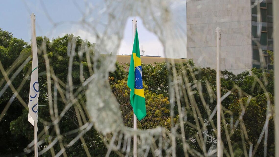 Investigan los hechosTres torres de transmisión fueron derribadas en Brasil en aparente acto de sabotaje 