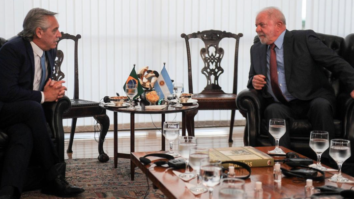 A un día de la asunción Fernández se reunió con Lula y prometió volver a «institucionalizar» el vínculo con Brasil