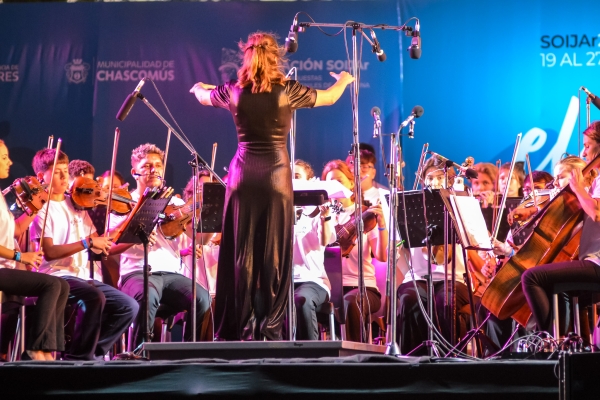 ChascomúsCon una gala lírica al aire libre comenzó el Festival Federal de Orquestas Juveniles e Infantiles
