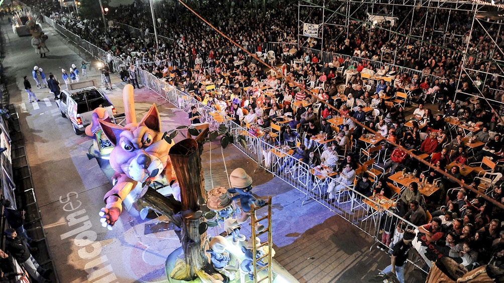 Provincia de Buenos AiresLincoln celebra su Carnaval Artesanal con siete noches de desfiles y shows musicales