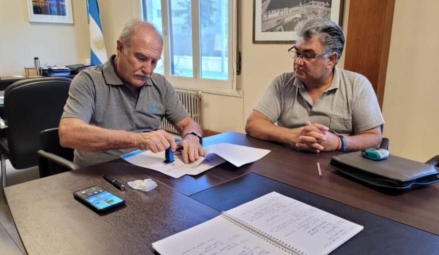 NecocheaPuerto Quequén firmó contrato de inicio de obras en beneficio del Hospital Taraborelli