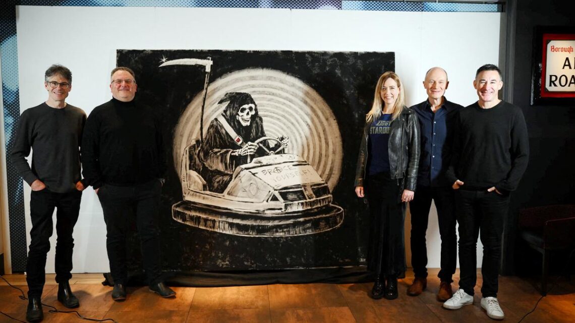  En Los AngelesSe subasta una obra de Banksy que representa a la muerte conduciendo un autito chocador