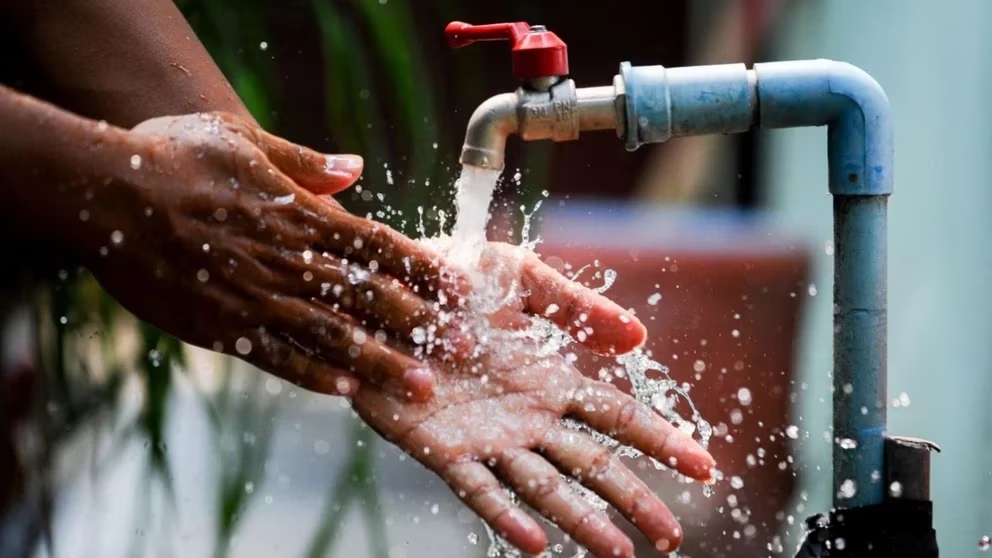 SaludCuántos litros de agua por día necesita una persona