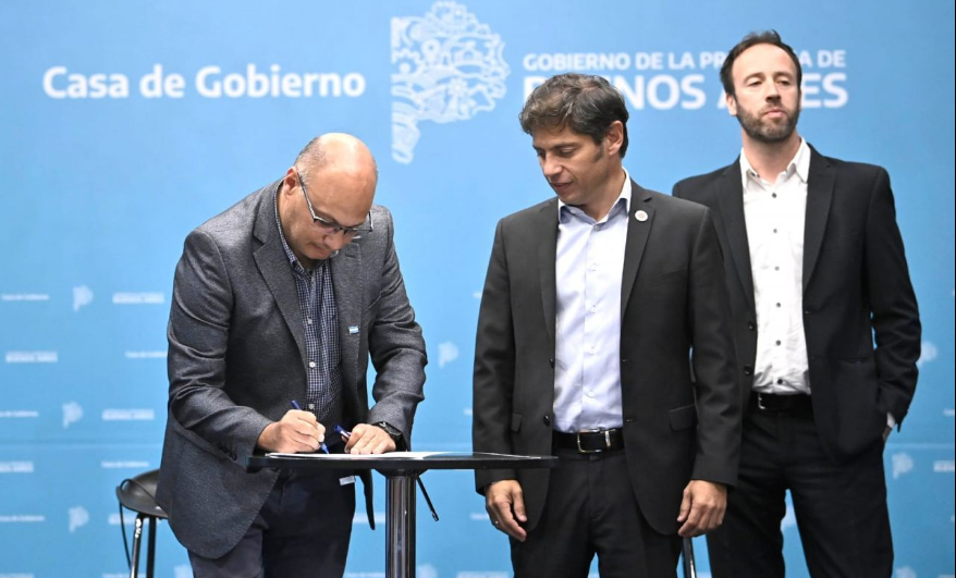 BalcarceReino firmó convenio con el gobernador Kicillof