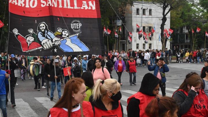 En Belgrano y Paseo ColónOrganizaciones sociales se movilizan y denuncian recortes a comedores en CABA