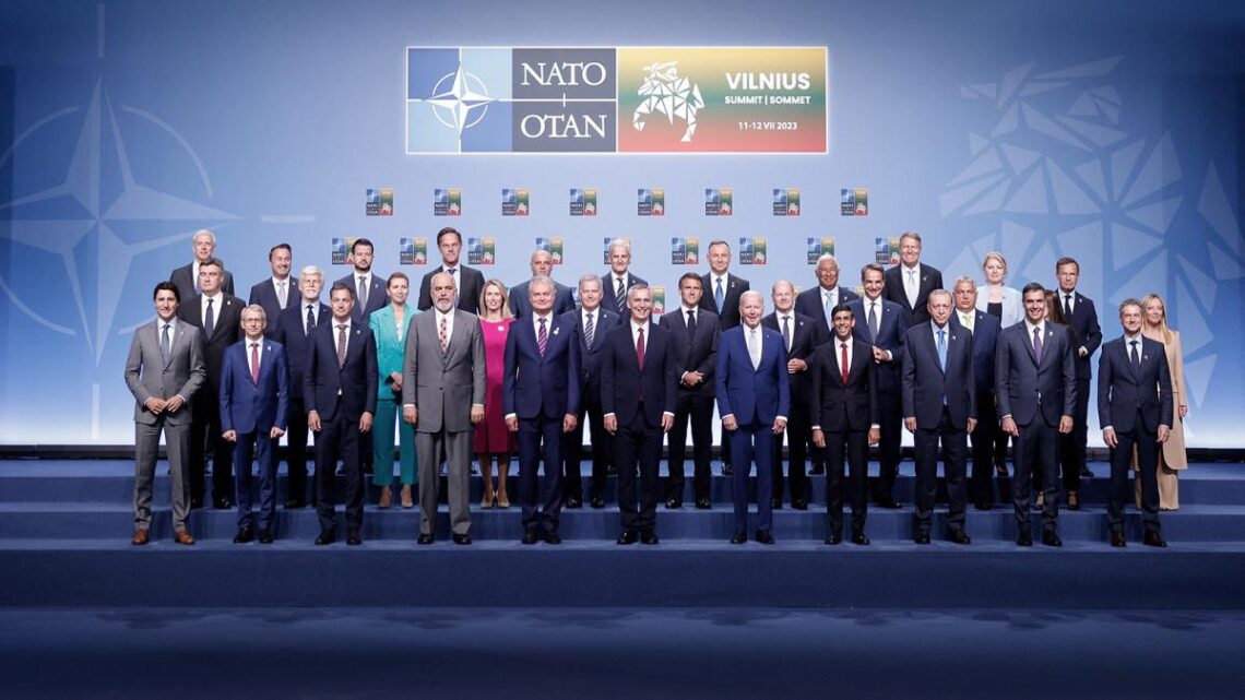  Cumbre en LituaniaLa OTAN no anunció un calendario para la adhesión de Ucrania pero sí un paquete de ayuda